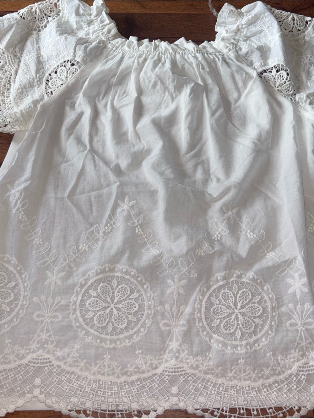 Fyve White Embroidered Crochet Lace Off-The-Shoulder Top size LG